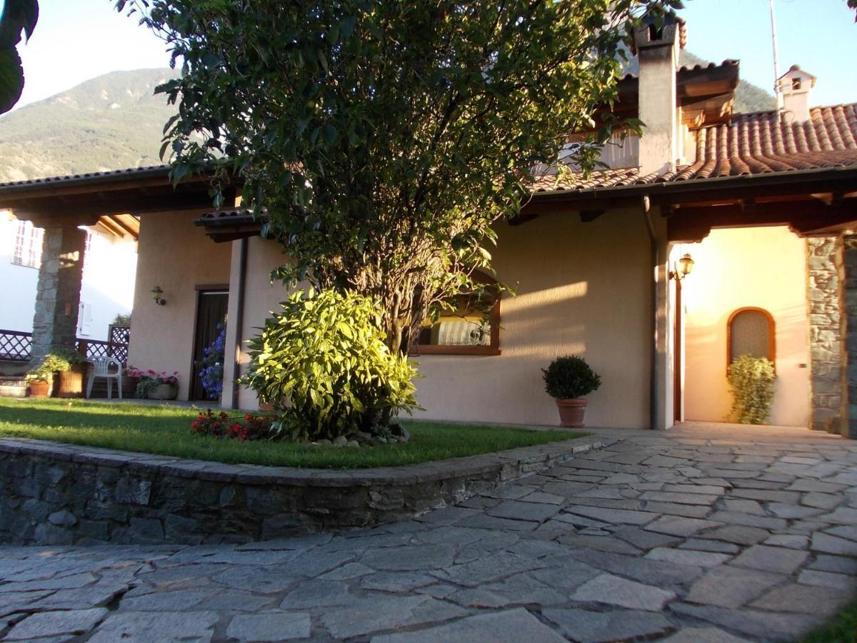 Les Hirondelles Bed & Breakfast Fenis Exterior photo