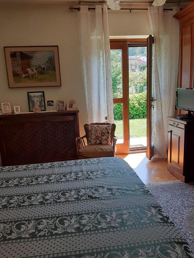 Les Hirondelles Bed & Breakfast Fenis Exterior photo